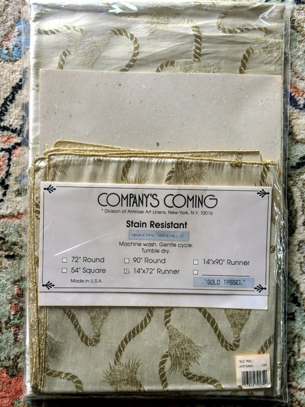 AMROSE ART LINENS Company's Coming "Gold Tassel" Runner & Napkins Set - NOS - Picture 2 of 5